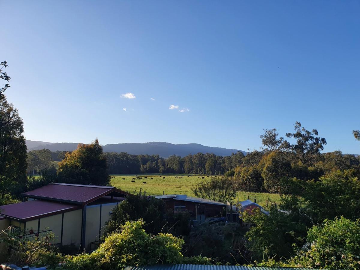 Oaktree Guest House Narbethong Exterior photo